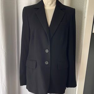 Gently worn Size 8 Black blazer in great condition. Minimal wear. Great style.